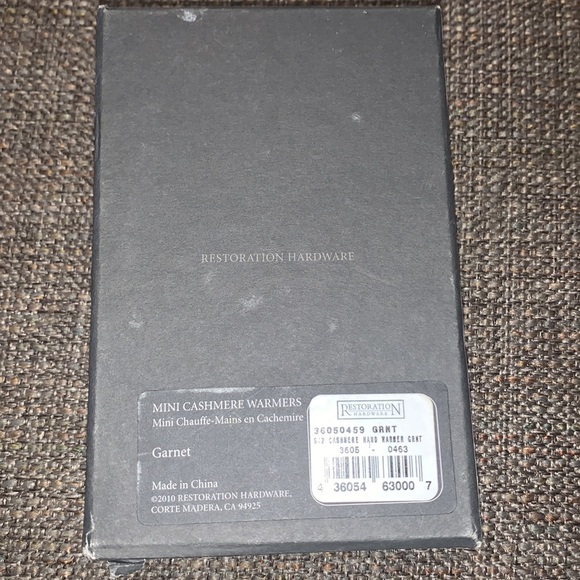 BNWT Cashmere Mini Mittens by Restoration Hardware - Picture 4 of 10